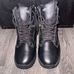 Black Ankle-High Leather Boots with Lace-Up Design